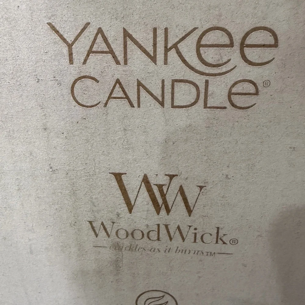 Yankee Candles Set of 2 Size 1.3 oz (37g) - Picture 2 of 4